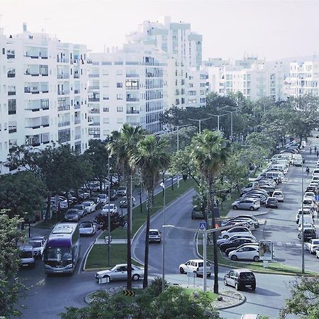 Appartamento Apartamento T1, 50 Metros Da Praia Quarteira Esterno foto
