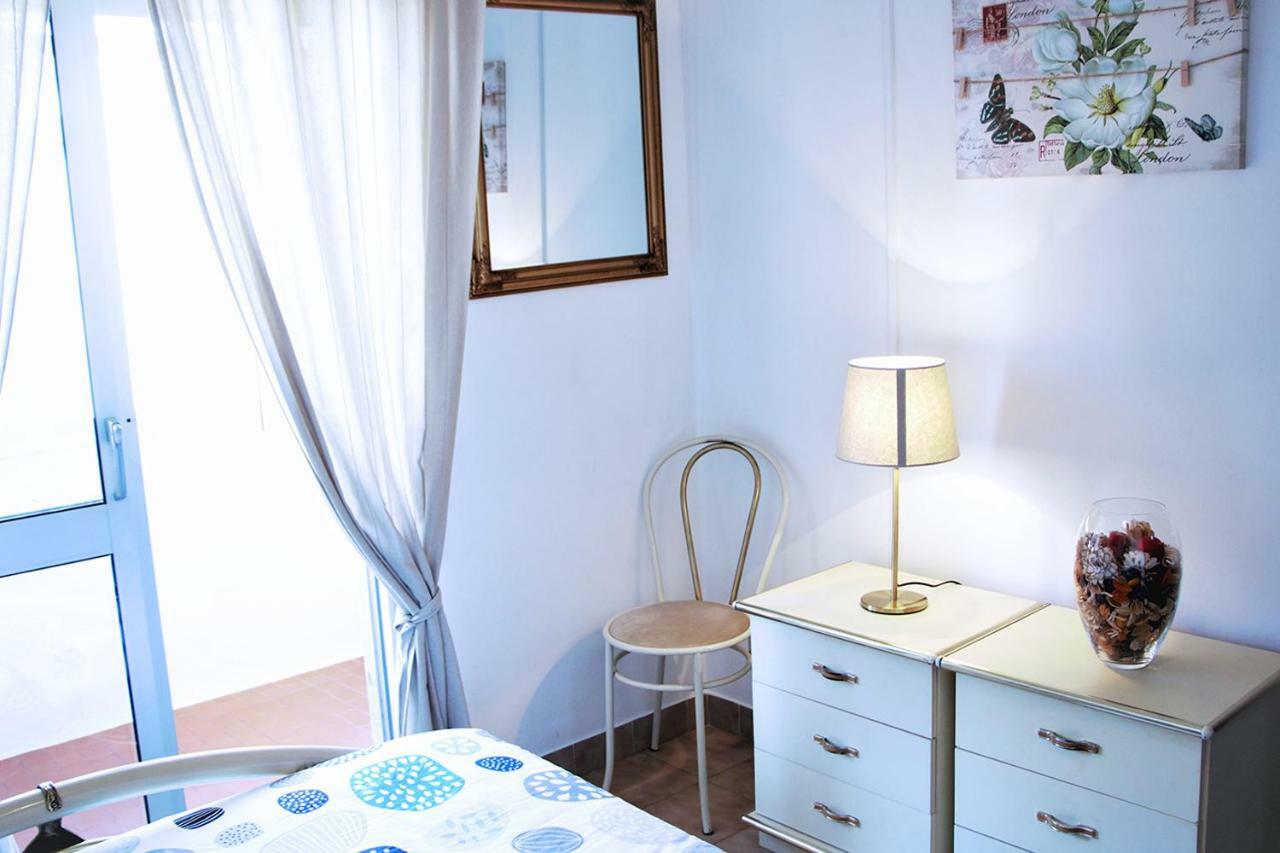 Appartamento Apartamento T1, 50 Metros Da Praia Quarteira Esterno foto