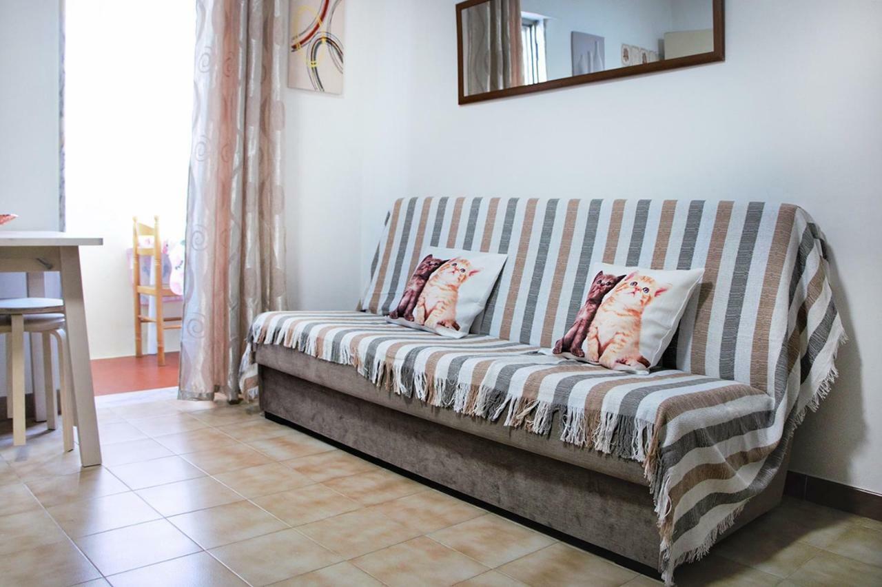Appartamento Apartamento T1, 50 Metros Da Praia Quarteira Esterno foto